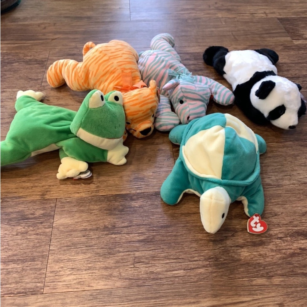 Lot of 5 TY Pillow Pals W Tags : Zulu Ribbit Snap Peking Purr